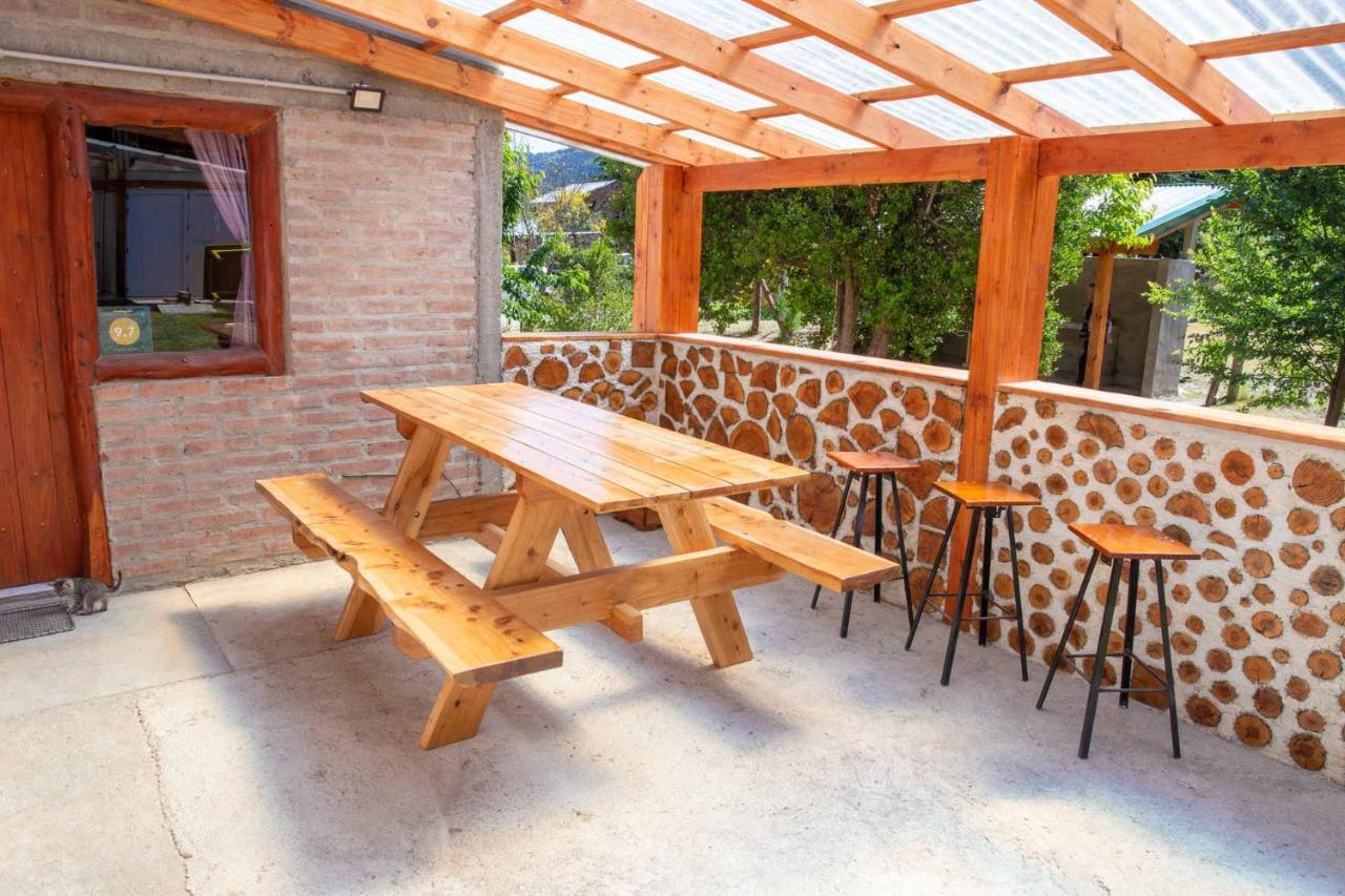 Huellas Hostel Лаго-Пуэло Экстерьер фото