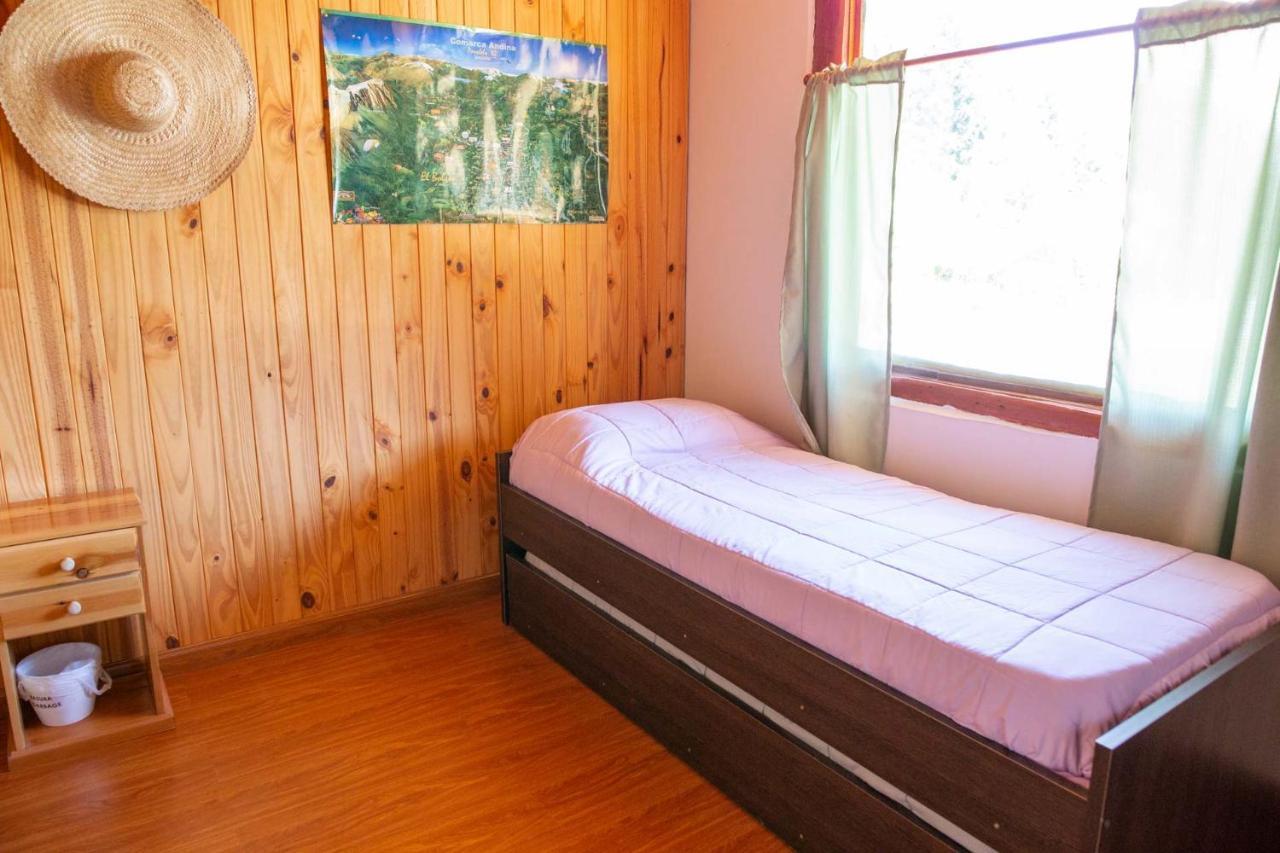 Huellas Hostel Лаго-Пуэло Экстерьер фото