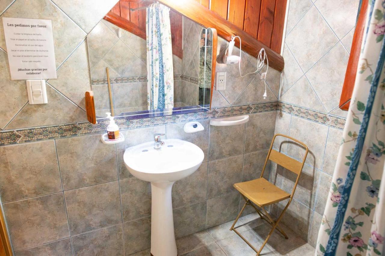 Huellas Hostel Лаго-Пуэло Экстерьер фото