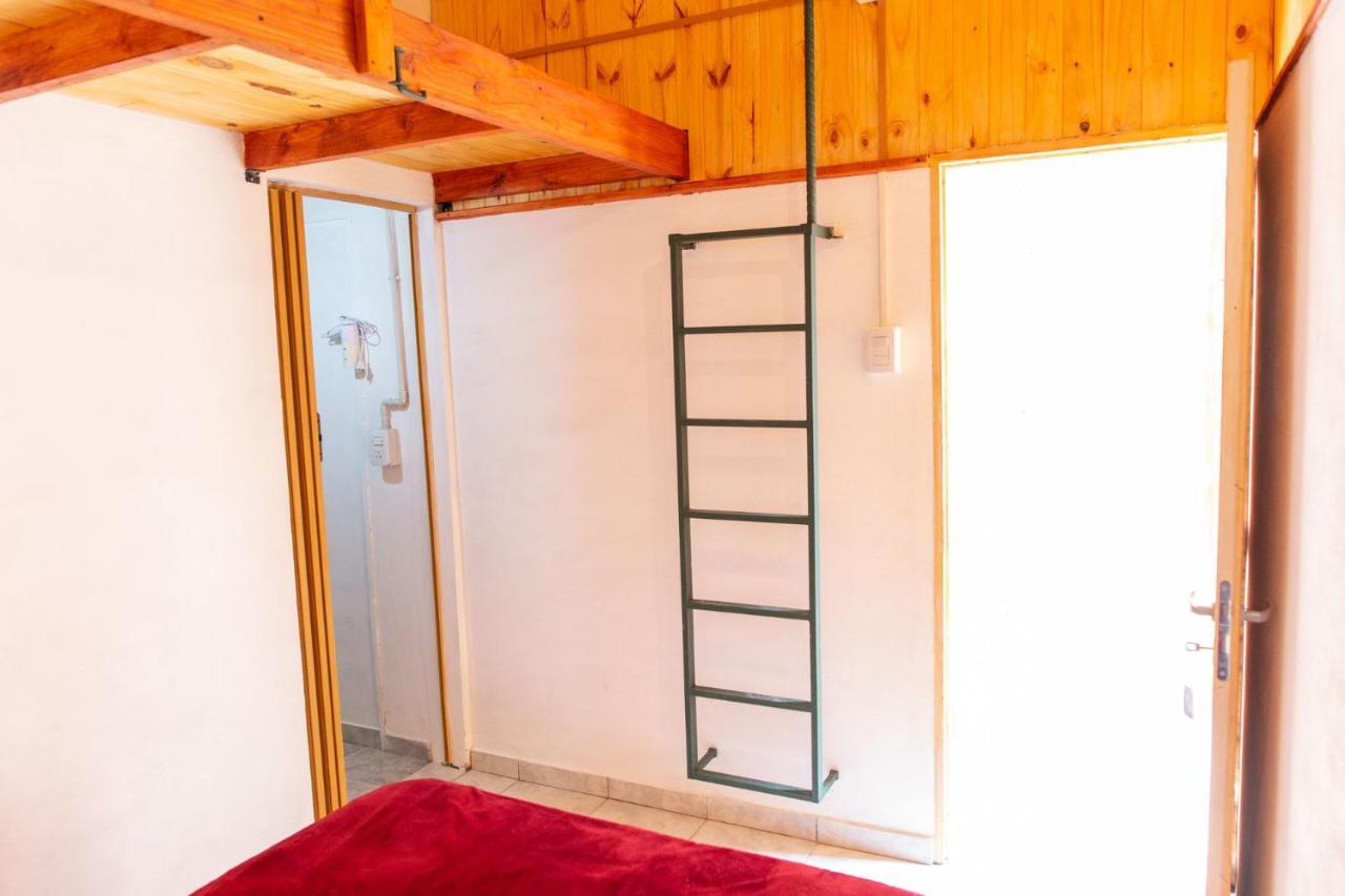 Huellas Hostel Лаго-Пуэло Экстерьер фото